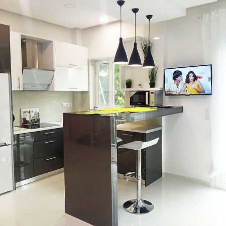 Luxury Apartment Next To The Sea Beach Athen Eksteriør billede