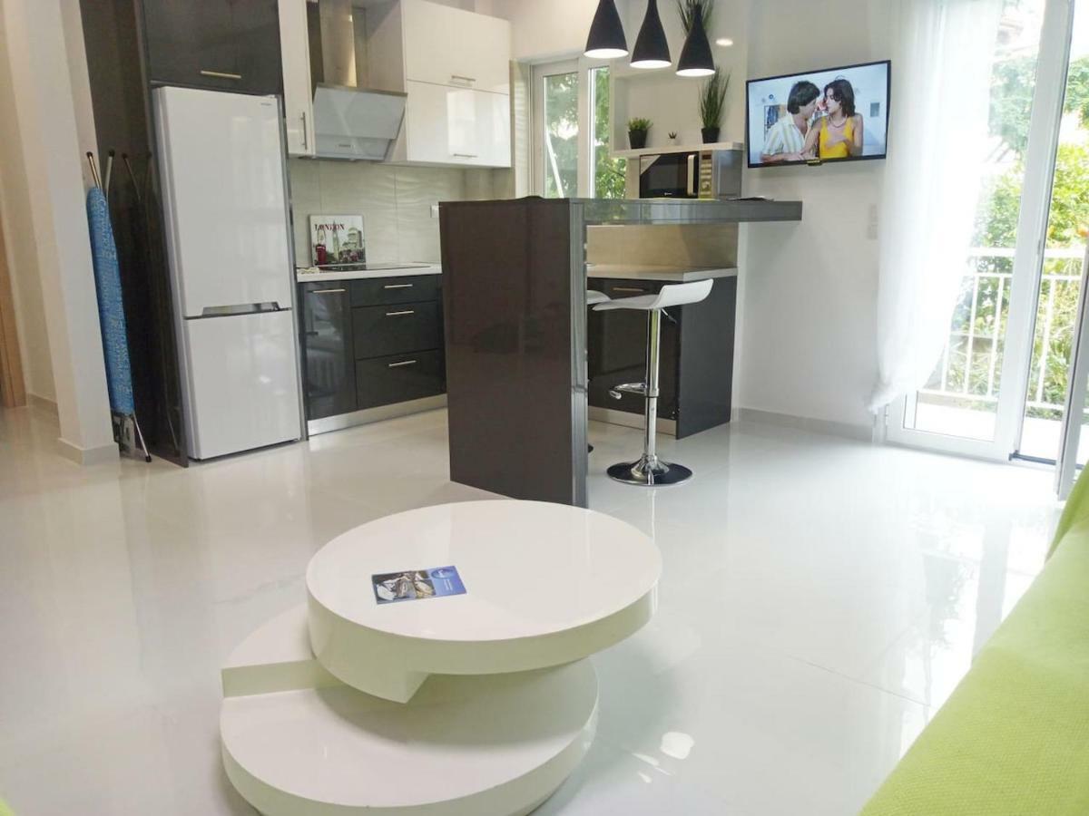 Luxury Apartment Next To The Sea Beach Athen Eksteriør billede
