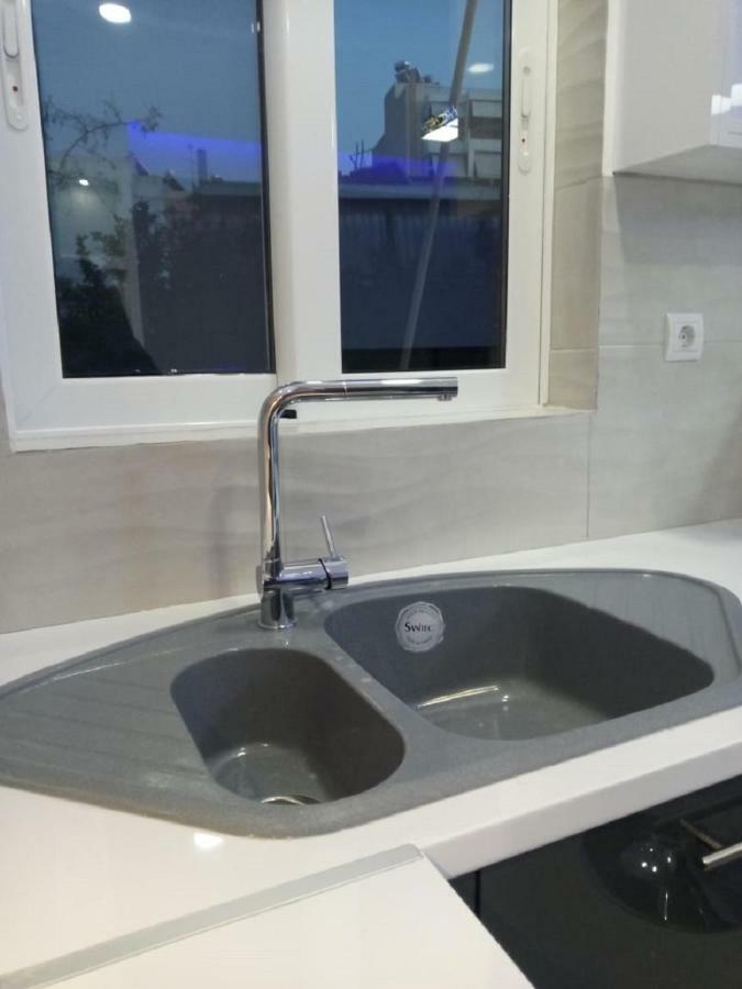 Luxury Apartment Next To The Sea Beach Athen Eksteriør billede
